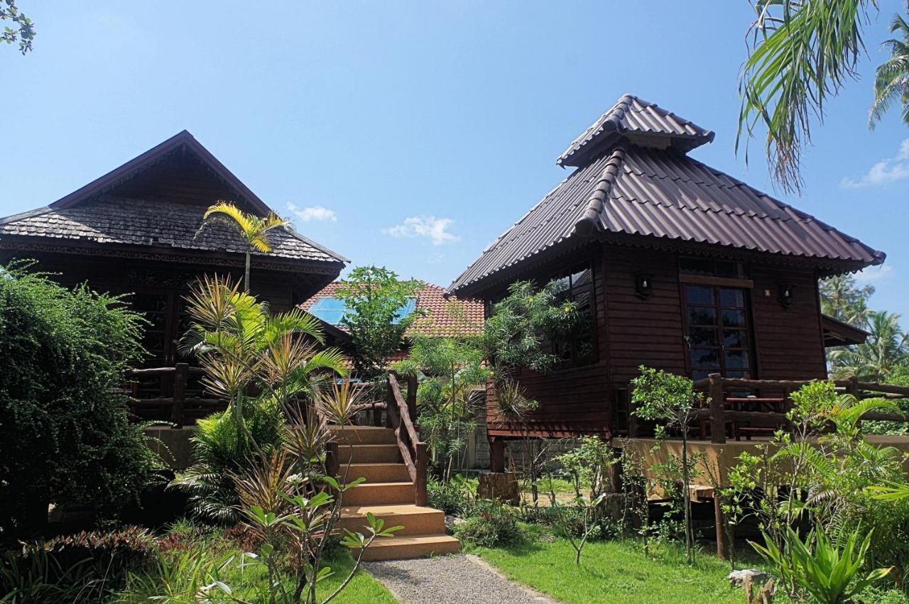Thai House Beach Resort Koh Lanta Exterior photo